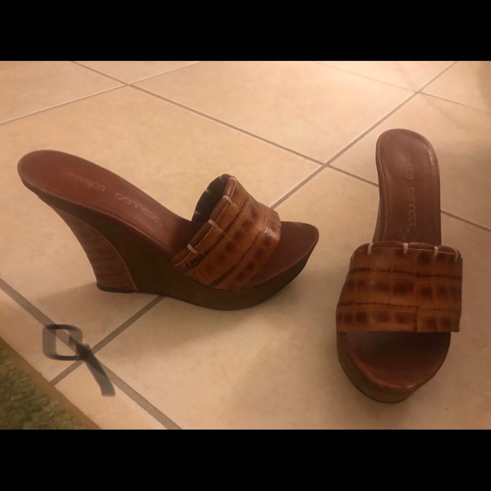 Wedge sandals